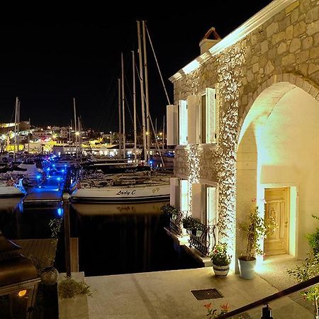 Cesme Marina Konukevi Exteriör bild