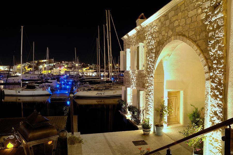 Cesme Marina Konukevi Exteriör bild